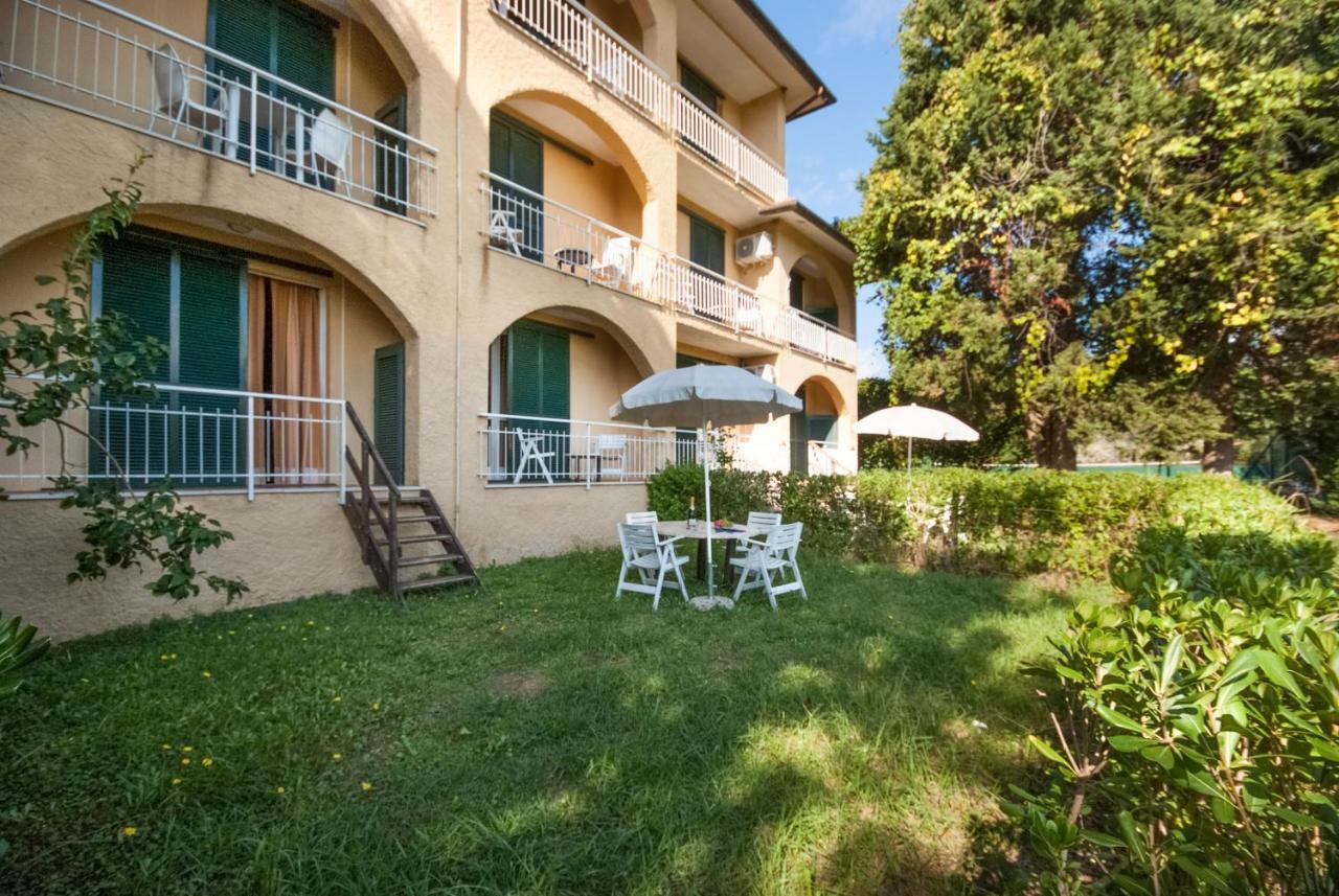 Residence Golfo Della Лакона Екстериор снимка