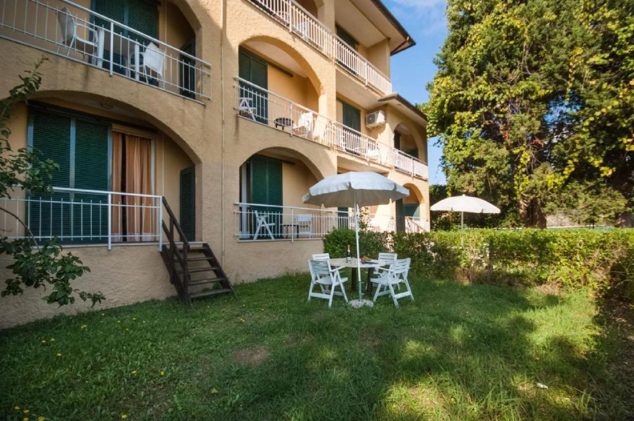 Residence Golfo Della Лакона Екстериор снимка